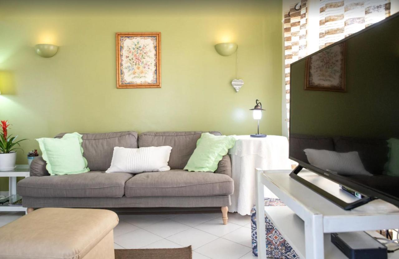 Apartamento Tyler อัลวอร์ ภายนอก รูปภาพ